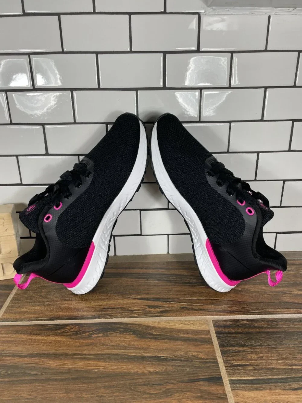 Tommaso Capri II Indoor Cycling Shoes Womens Size 10 Black Pink Biking Sneaker